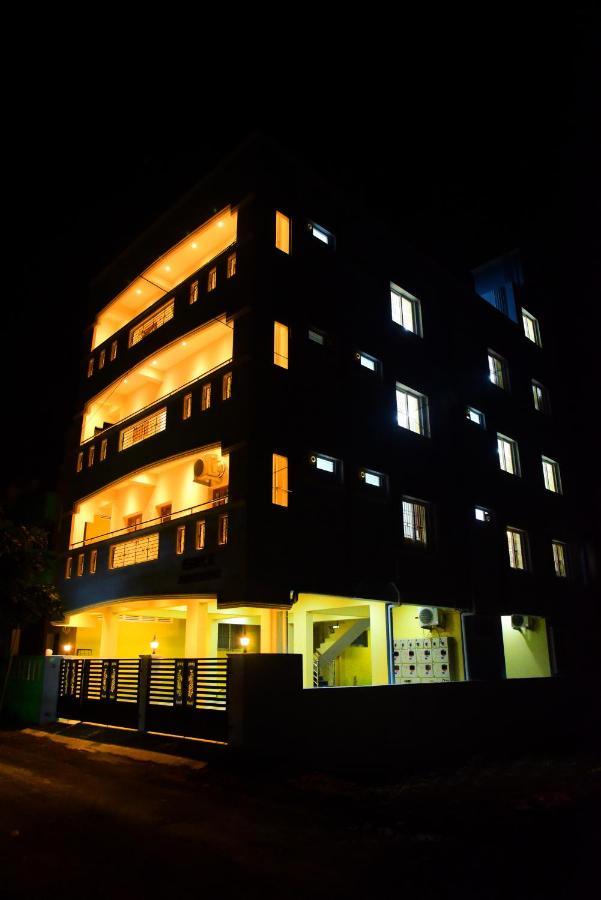 Sri Apartment 2Bhk For Familys Couples Parking A2 Pondicherry Exteriör bild